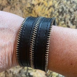 Zipper bracelet